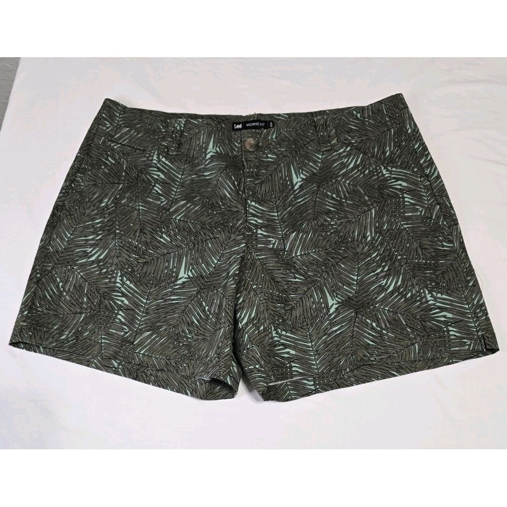 Lee Women's 14 Medium Shorts Mid-Rise Green Palm Leaves